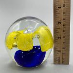 Collectible Fifth Avenue Crystal Yellow & Blue Flower Art Glass Round Sphere Pap