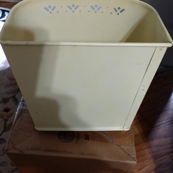 Photo of METAL DECOR TRASH CAN "VINTAGE" made in USA