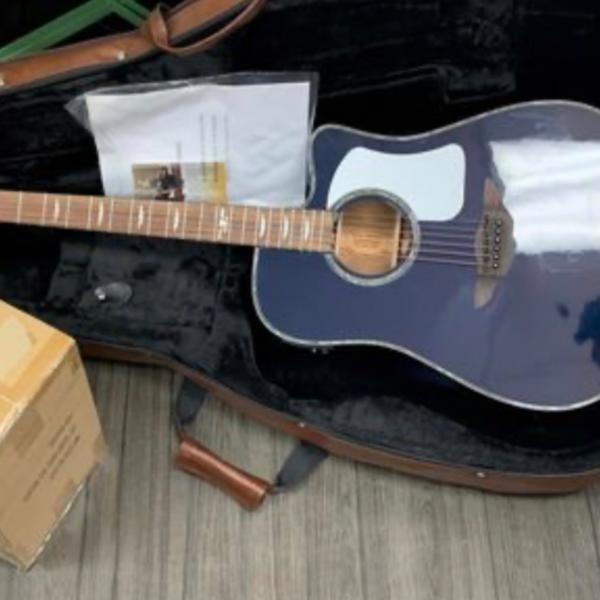 Photo of Keith urban signed guitar 