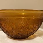 Amber bowl - sandwich oatmeal daisy pattern 9 1/8" wide - 4 5/8" tall