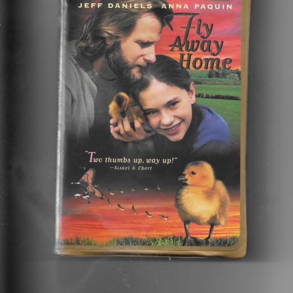 Photo of Vintage VHS Movie, "Fly Away Home" featuring Jeff Daniels and Anna Paquin 1996