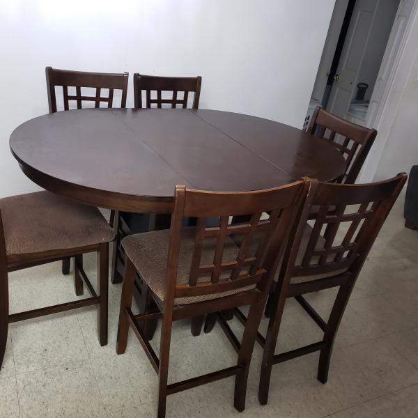 Photo of 6pc extended dining table