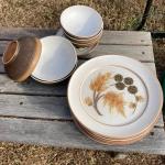 Casual stoneware dishes