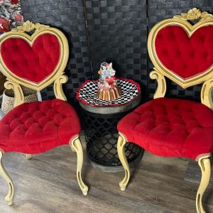Photo of Heart shaped tufted Victorian style chair(s)