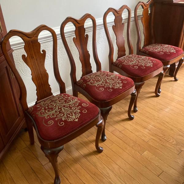 Photo of 4 Cherry dining chairs