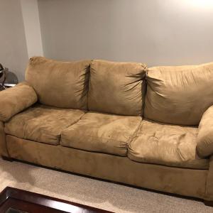 Photo of LOT154M: Tan Pull-Out Couch