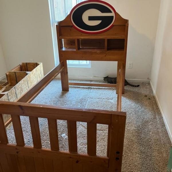 Photo of Georgia Bulldog Twin Bed and Dresser 