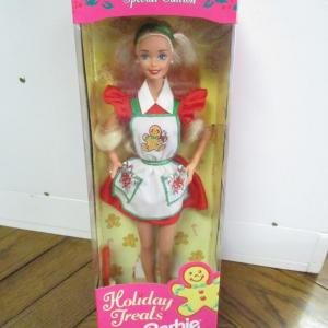 Photo of Holiday Treats Barbie