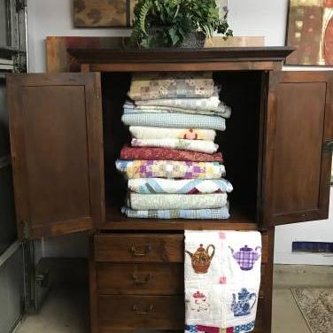 Photo of Gorgeous Quilt Cabinet