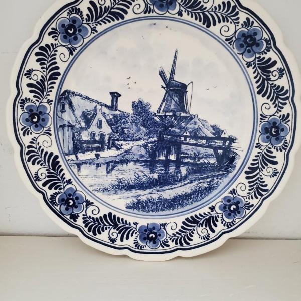 Photo of Holland windmill plate