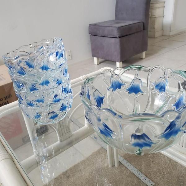 Photo of Bowl set with blue flowers - glass