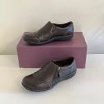 CLARKS ~ Brown Leather Slip-ons ~ Ladies Size 7 Wide
