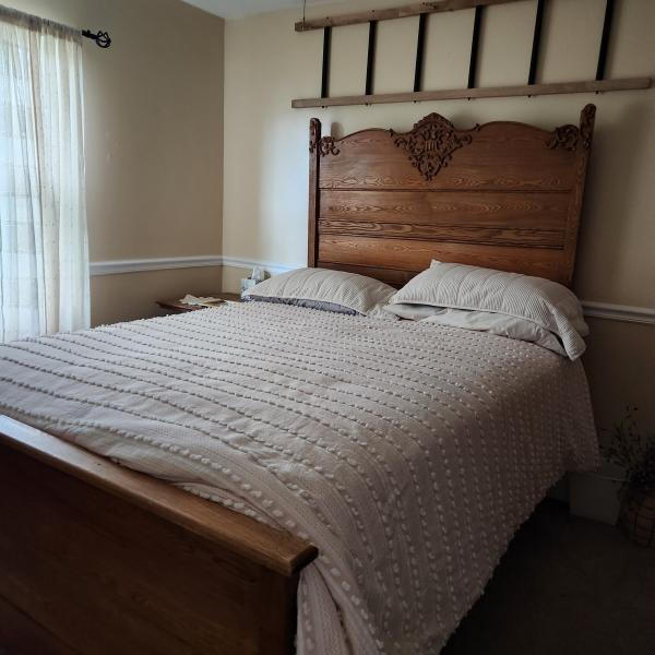 Photo of Antique bed / no mattress