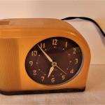 Lot #30 Vintage Catalin Alarm Clock - works