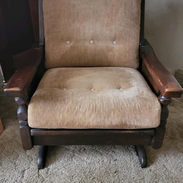Photo of Cushioned Rocking Chair 