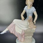 LLADRO #7612 "PICTURE PERFECT"