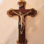 Lot #44  Vintage Bakelite Crucifix
