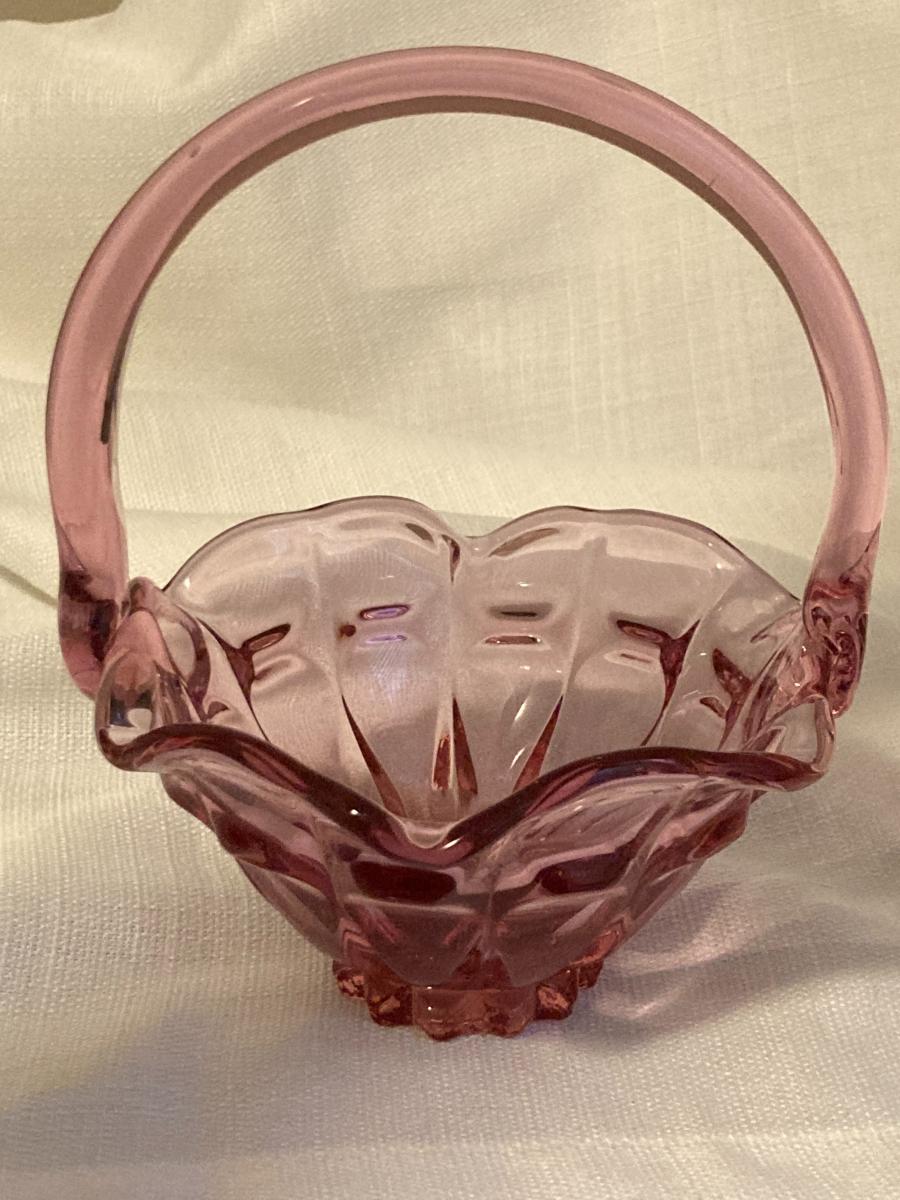 Fenton Dusty Rose Pink Basket Scalloped Edge Applied Handles 7 Tall Snaplist 9987