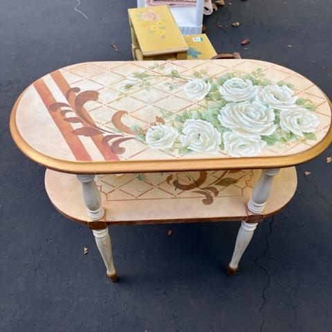 Photo of Table hand painted
