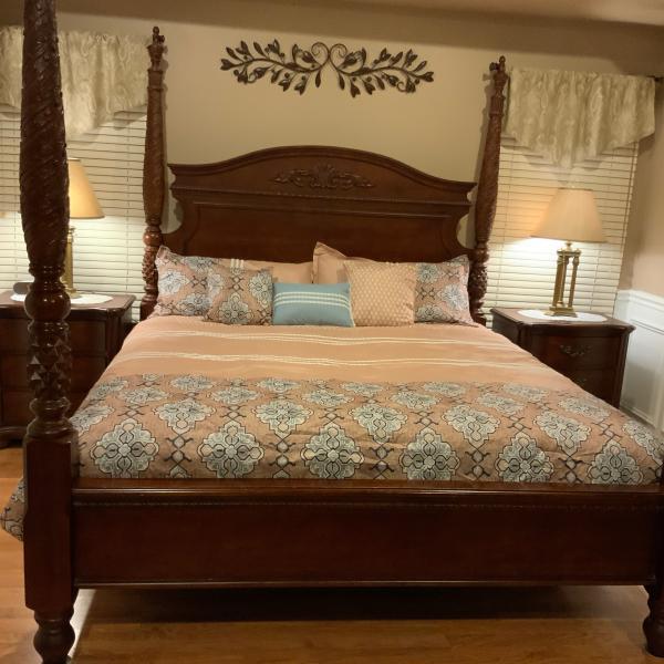 Photo of Bedroom set