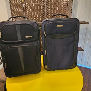 Photo of Five pieces of luggage (three pieces brand new!!)
