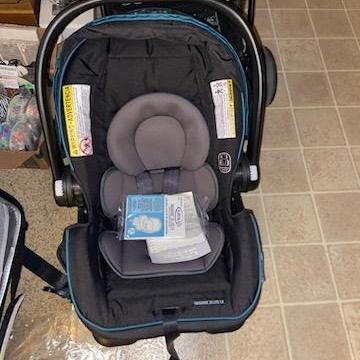 Photo of Graco Stroller and car sest