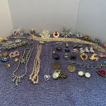 Vintage Costume Jewelry & Collectibles Lot