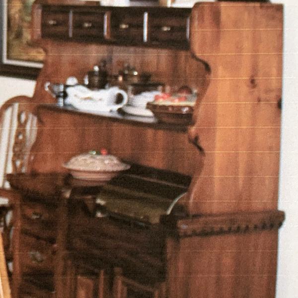 Photo of Dining Room Hutch with Dry Bar (2 pieces)