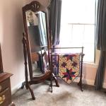 LOT 170M: Vintage Standing Mirror & Quilt Rack