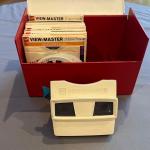 Vintage GAF View-Master Red & White Made in USA 1970's With Reels WORKS
