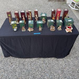 Photo of Lot 167 - 16 Boyds Bear Collection with boxes