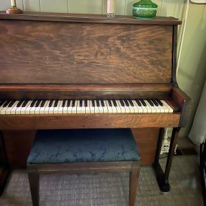 Photo of Apartment Size Piano
