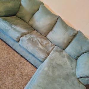 Photo of A small love seat