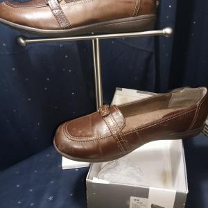 Photo of Women's Size 11 Brown Leather Loafer
