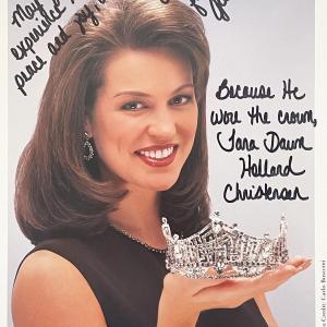 Photo of 1997 Miss America Tara Holland signed photo