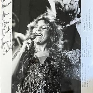 Photo of Country Singer Lacy J. Dalton signed photo