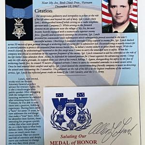 Photo of US Army Allen Lynch signed commemorative card