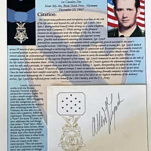 Photo of US Army Allen Lynch signed commemorative card 