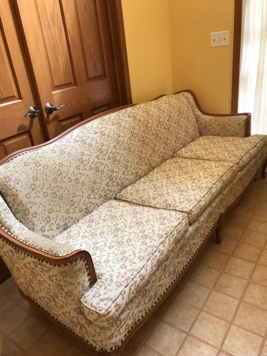 vintage-custom-made-couch-snaplist