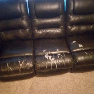 Photo of 3 IN 1 LEATHER SOFA