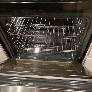 Photo of Kenmore stove/oven 