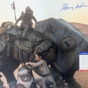 Photo of Star Wars Daisy Ridley signed movie photo - PSA/DNA
