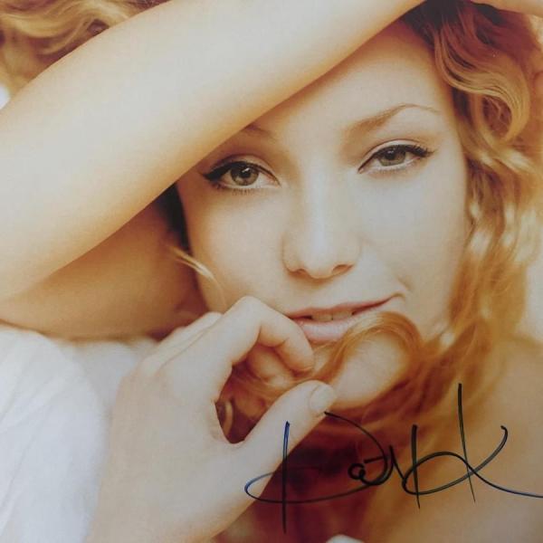 Photo of Almost Famous Kate Hudson signed photo