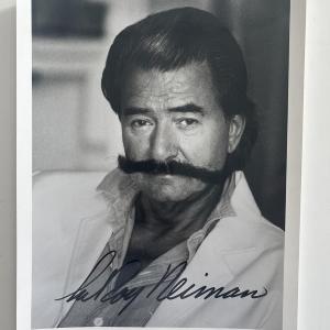 Photo of LeRoy Neiman signed photo