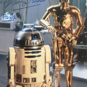 Photo of R2 D2 Kenny Baker signed photo. GFA Authenticated