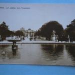 Postcard of Paris France "Le Jardin DesTuileries" from early 1900's