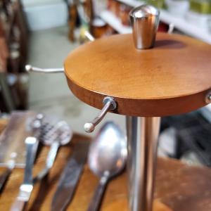 Photo of MCM Cooking Utensils With Stand That Spins