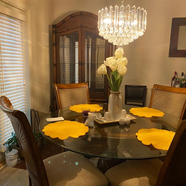 Photo of Dining room set for sale