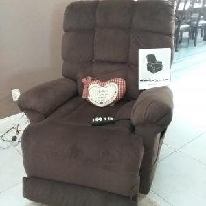 Photo of Microfiber Sleep recliner/Lift chair 
