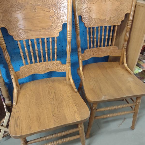 Photo of set of 6 chairs